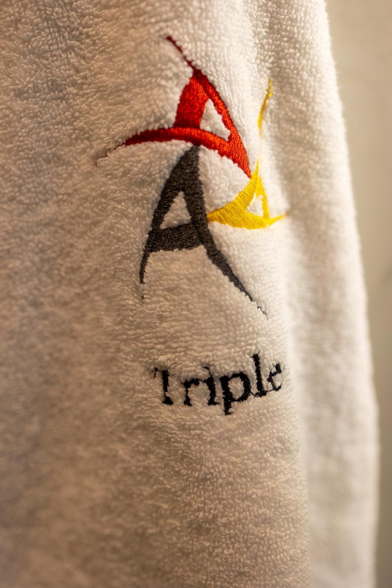 Triple A @ Trendy Psiri - Art & Nightlife Aparthotel Athena Bagian luar foto