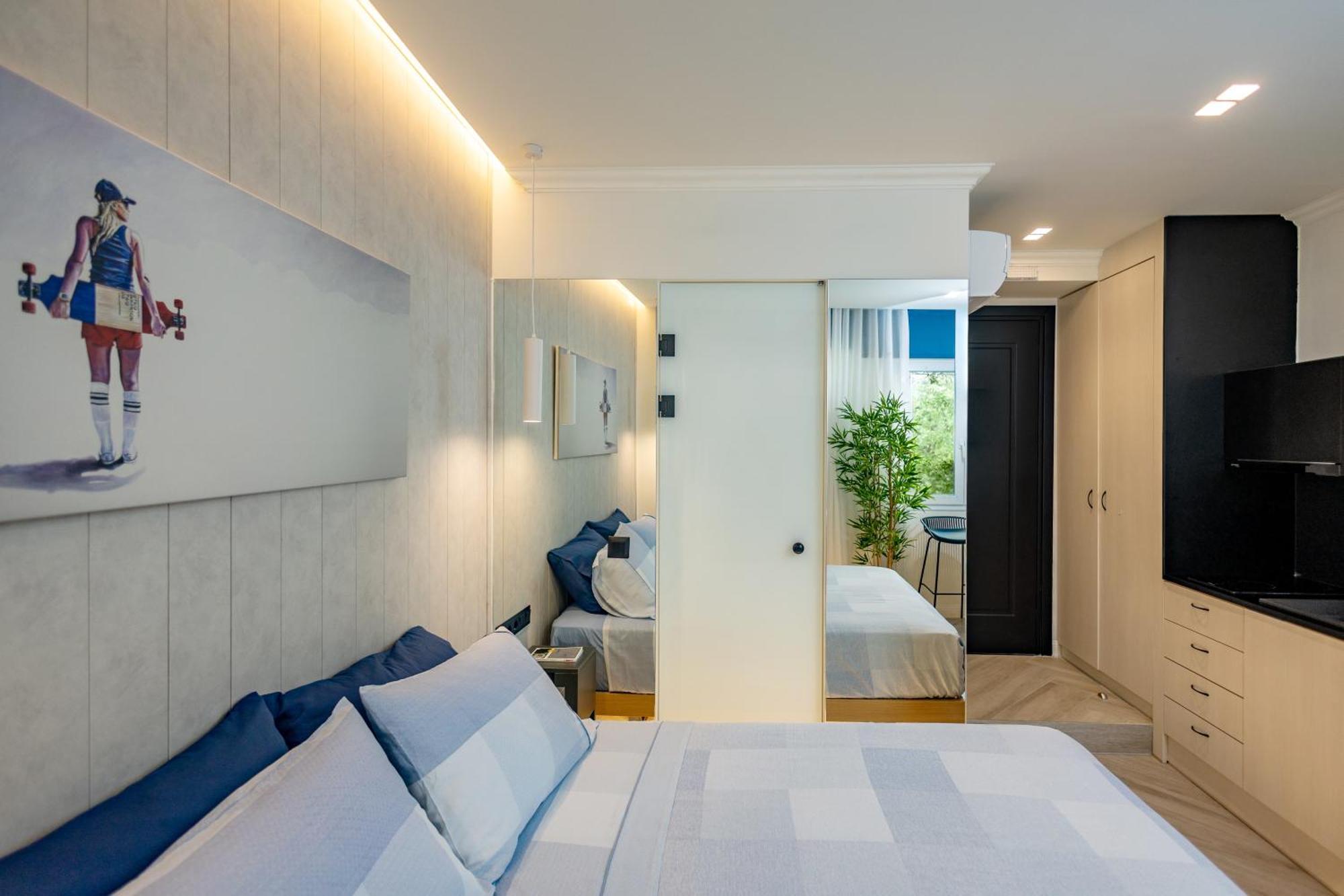 Triple A @ Trendy Psiri - Art & Nightlife Aparthotel Athena Bagian luar foto