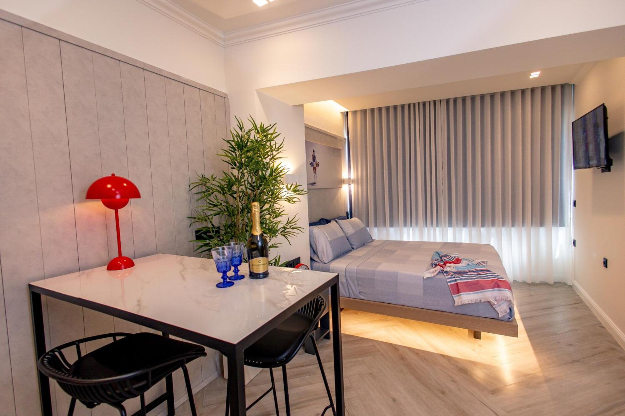 Triple A @ Trendy Psiri - Art & Nightlife Aparthotel Athena Bagian luar foto